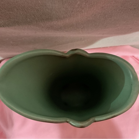 Vintage Green Porcelain Vase - Picture 3 of 4